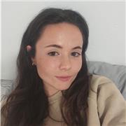 Persona trabajadora y resolutiva. Daría clases a alumnos de la ESO y bachillerato.